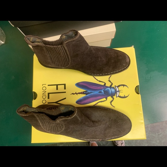 London Fly Leather boots, slip on Size 39 - Picture 2 of 4